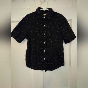 Faded Glory black shirt with skull pattern